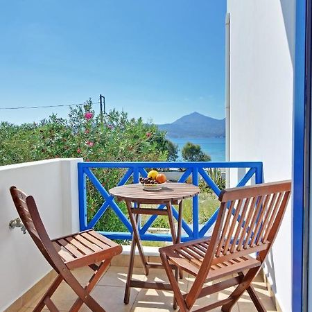 Nikos Sea View Apartments Adámas Eksteriør bilde
